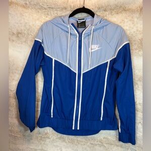 Nike Women's Windrunner Jacket blue EUC